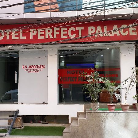 Hotel Perfect Palace Új-Delhi Kültér fotó
