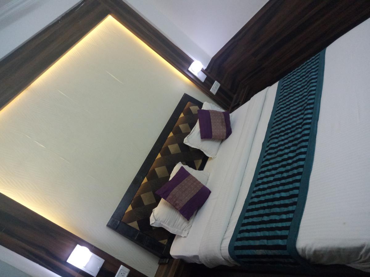 Hotel Perfect Palace Új-Delhi Kültér fotó