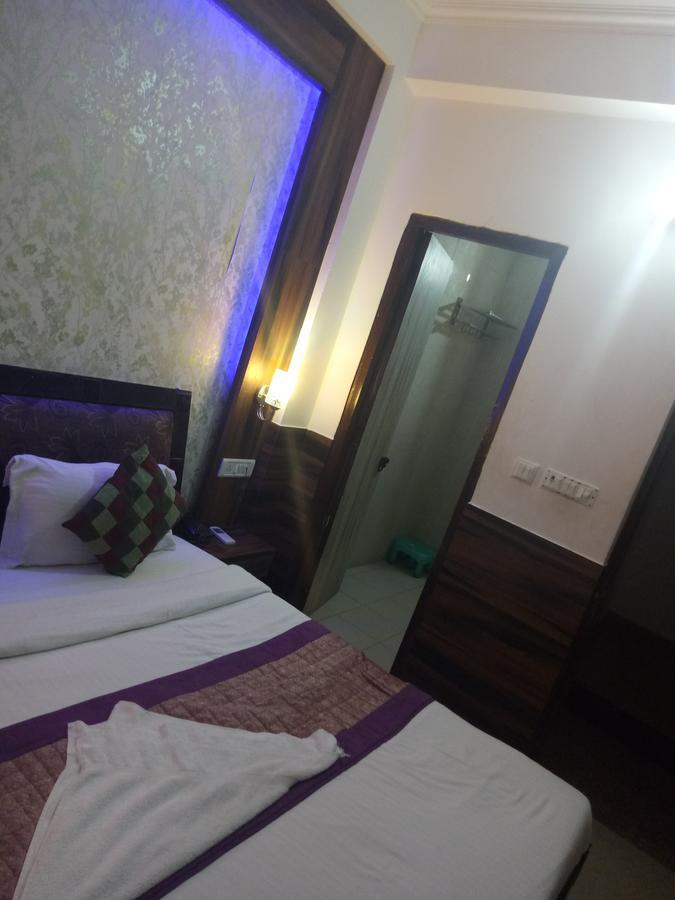 Hotel Perfect Palace Új-Delhi Kültér fotó