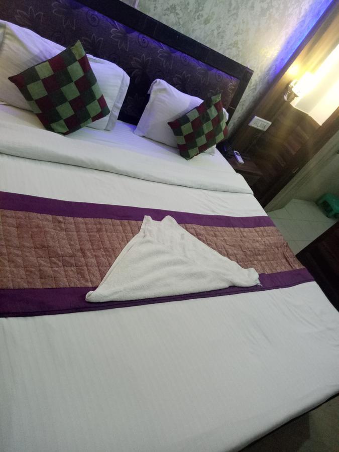 Hotel Perfect Palace Új-Delhi Kültér fotó