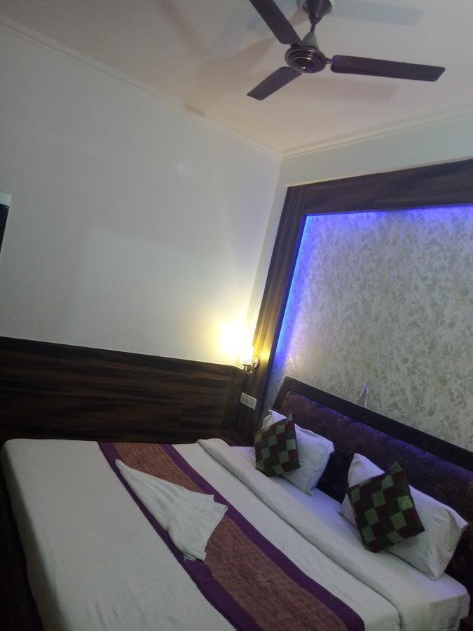 Hotel Perfect Palace Új-Delhi Kültér fotó