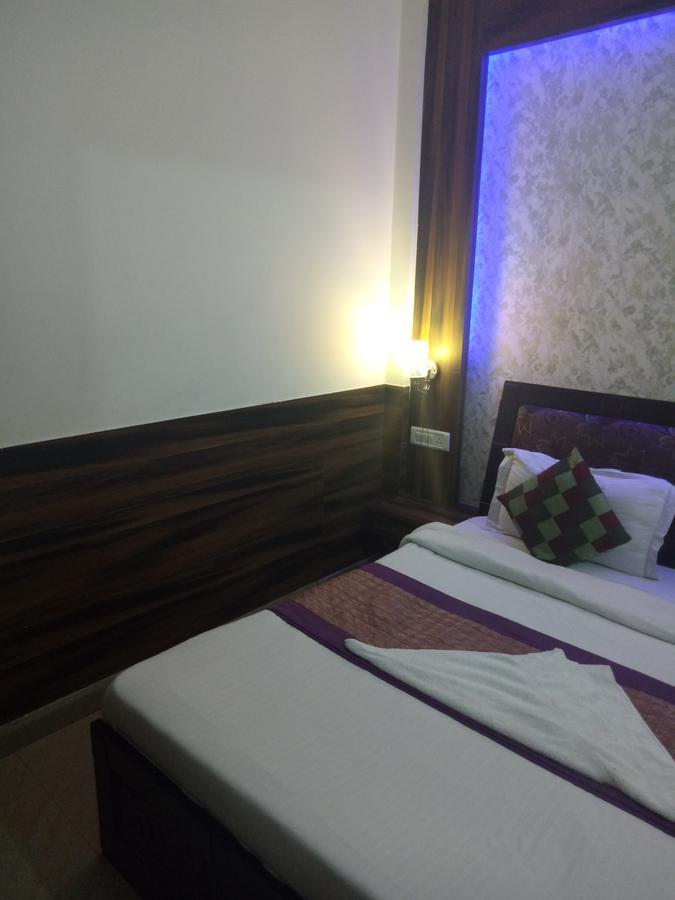 Hotel Perfect Palace Új-Delhi Kültér fotó