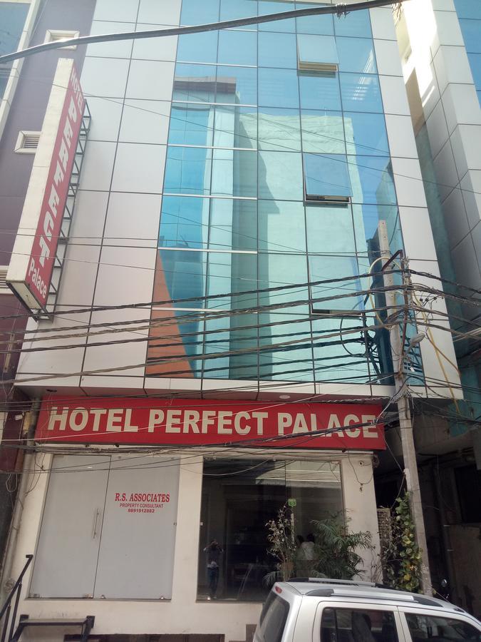Hotel Perfect Palace Új-Delhi Kültér fotó