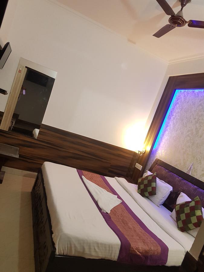 Hotel Perfect Palace Új-Delhi Kültér fotó