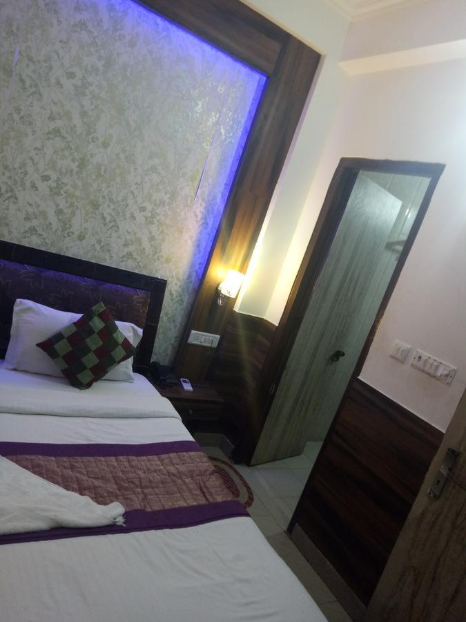 Hotel Perfect Palace Új-Delhi Kültér fotó