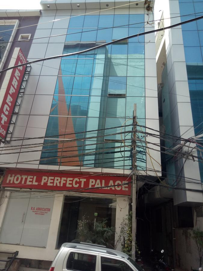 Hotel Perfect Palace Új-Delhi Kültér fotó