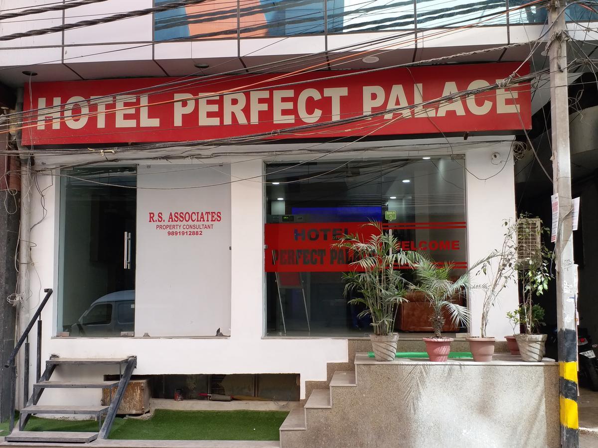 Hotel Perfect Palace Új-Delhi Kültér fotó