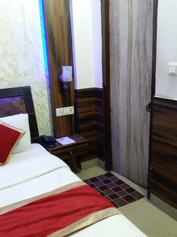 Hotel Perfect Palace Új-Delhi Kültér fotó