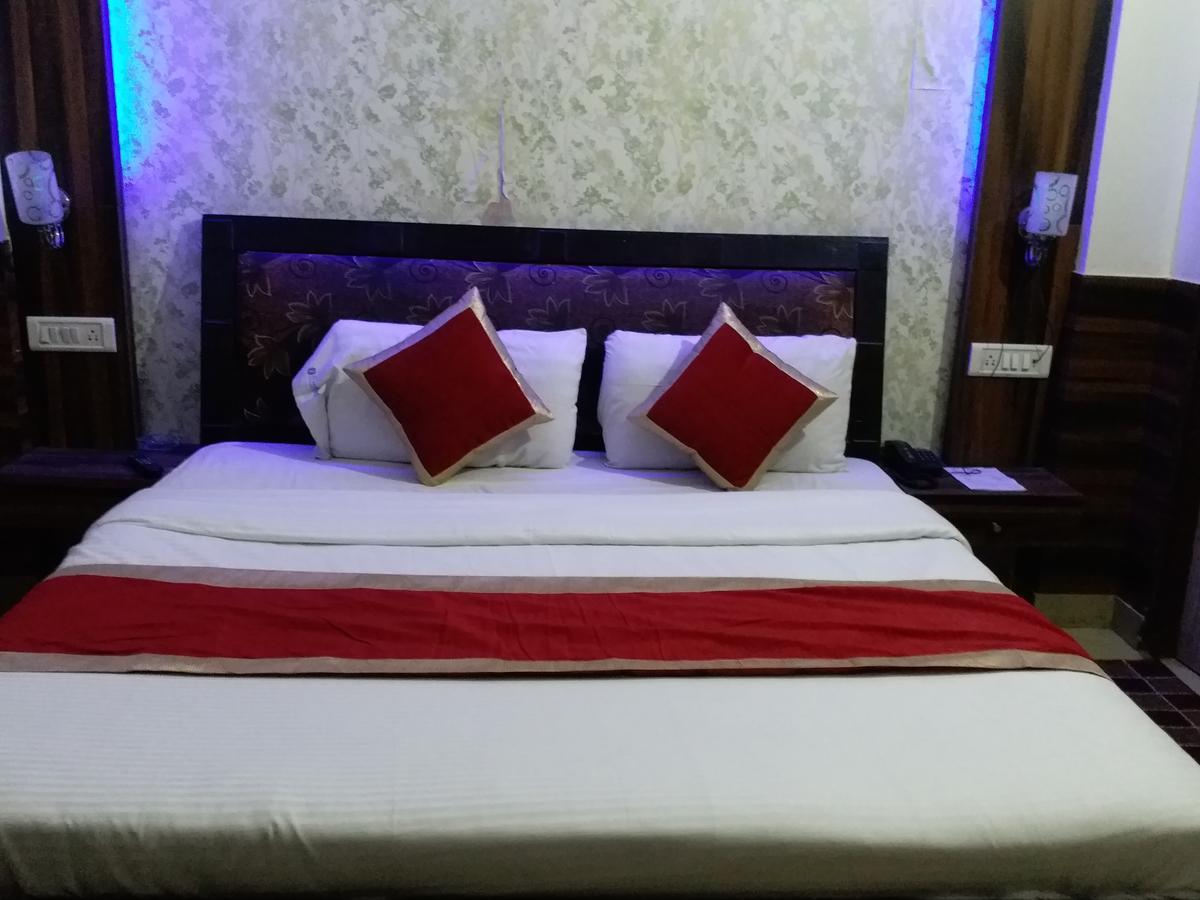 Hotel Perfect Palace Új-Delhi Kültér fotó
